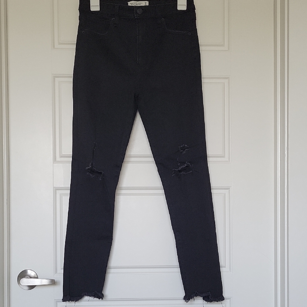 Abercrombie & Fitch Black Skinny Jeans for Modern Elegance